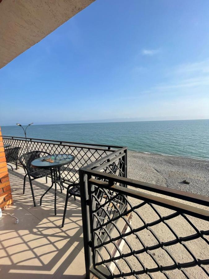 Hotel Leon New Athos Buitenkant foto