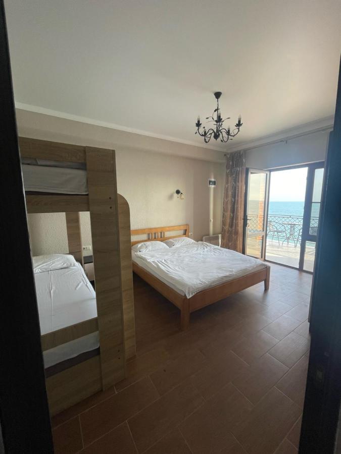 Hotel Leon New Athos Buitenkant foto