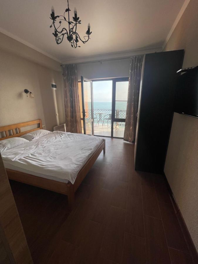 Hotel Leon New Athos Buitenkant foto